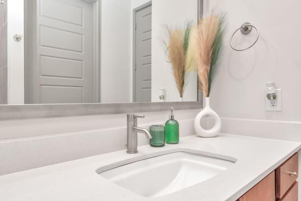 U4 Penthouse Downtown Houston Apartment Exterior photo