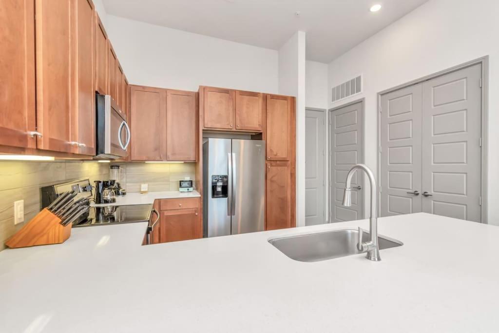 U4 Penthouse Downtown Houston Apartment Exterior photo