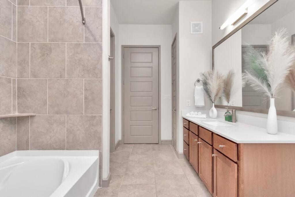 U4 Penthouse Downtown Houston Apartment Exterior photo